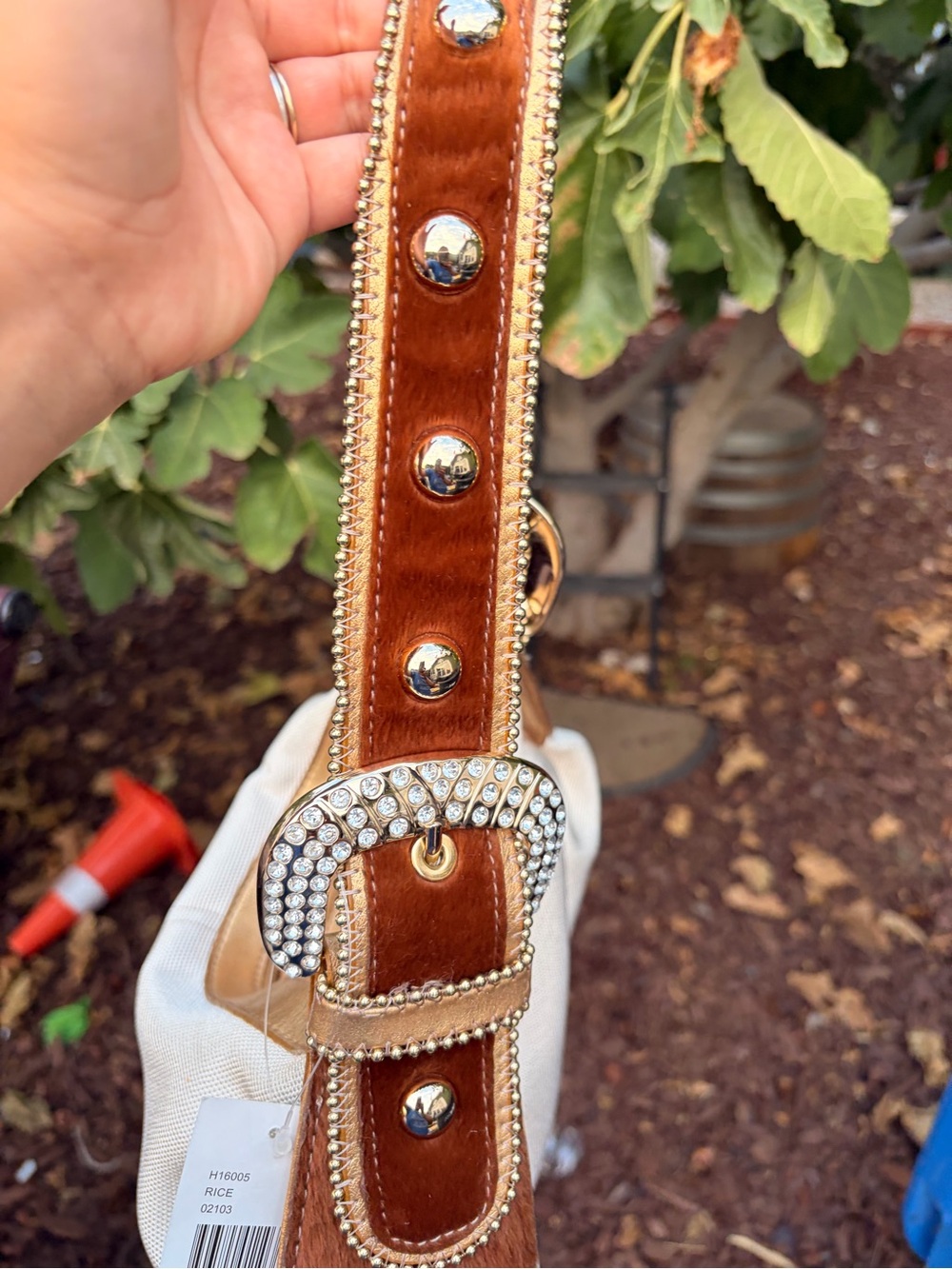 Kathy Van Zeeland Boho Bag with Cowhide - Picture 6 of 11